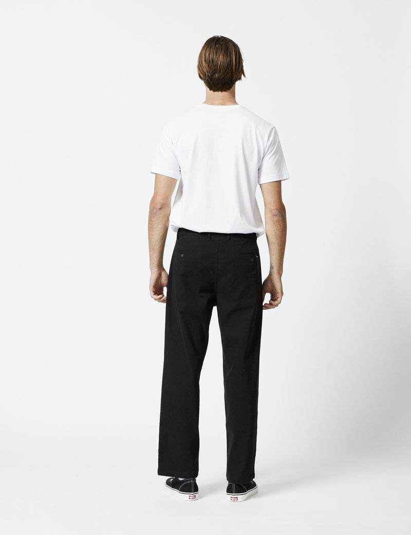 Buy ANDAMEN Black Regular Fit Pleated Trousers for Men's Online @ Tata CLiQ